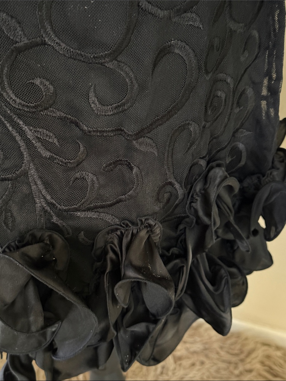 GUESS Black Lace & Ruffle Mini Dress - Picture 2 of 5